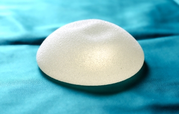 Textured breast implants associated with ALCL cancer