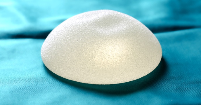 Textured breast implants associated with ALCL cancer